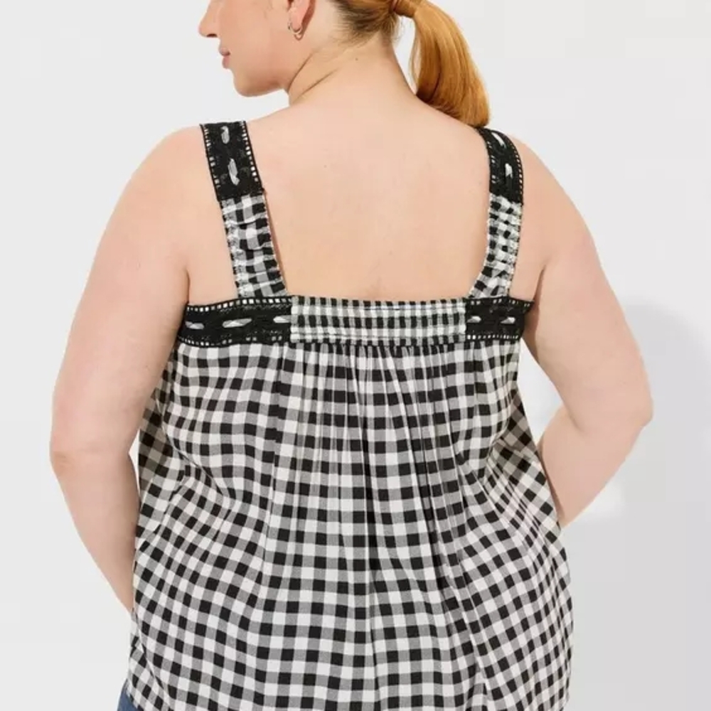 NWT Torrid Washable Gauze Crochet Lace Trim Tank A1 - Picture 4 of 5